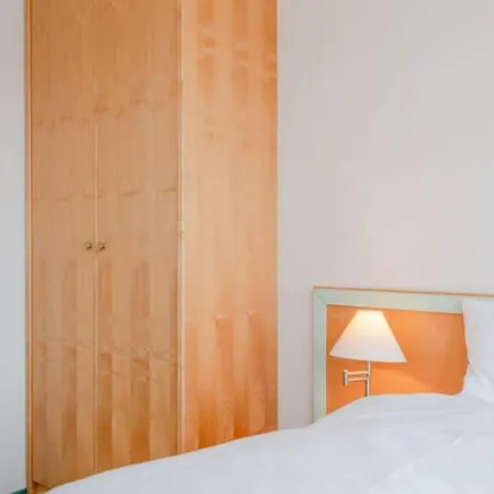 Apartament Im 2 Og Mit Balkon In *